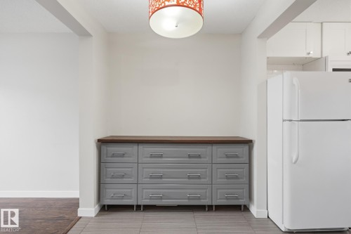 248 Dickinsfield Crest Nw, Edmonton, AB - Indoor