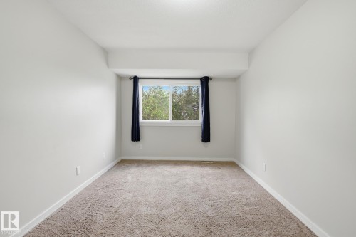 248 Dickinsfield Crest Nw, Edmonton, AB - Indoor Photo Showing Other Room