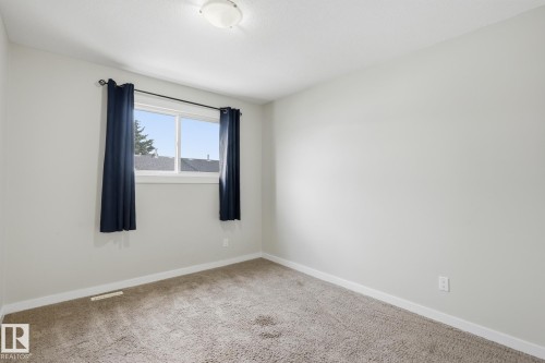 248 Dickinsfield Crest Nw, Edmonton, AB - Indoor Photo Showing Other Room