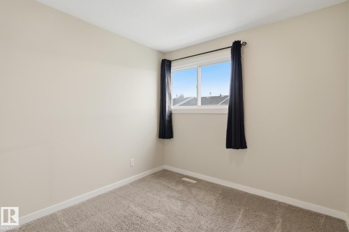 248 Dickinsfield Crest Nw, Edmonton, AB - Indoor Photo Showing Other Room