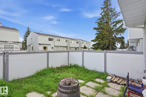 248 Dickinsfield Crest Nw, Edmonton, AB - Outdoor