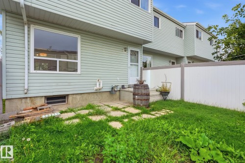 248 Dickinsfield Crest Nw, Edmonton, AB - Outdoor