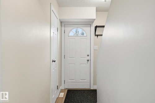 248 Dickinsfield Crest Nw, Edmonton, AB - Indoor Photo Showing Other Room