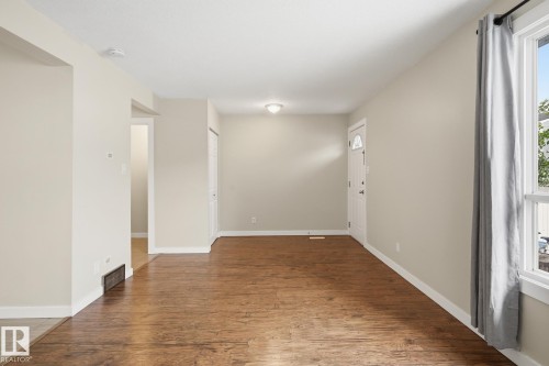 248 Dickinsfield Crest Nw, Edmonton, AB - Indoor Photo Showing Other Room