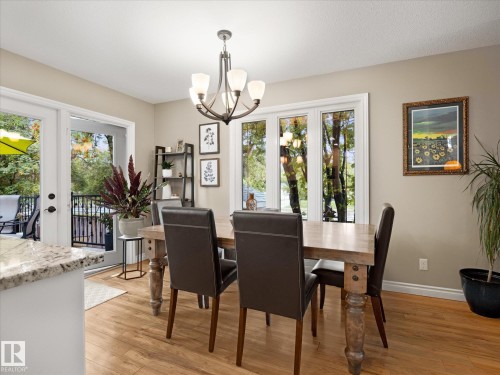 1 Gilchrist Place, St. Albert, AB - Indoor Photo Showing Dining Room
