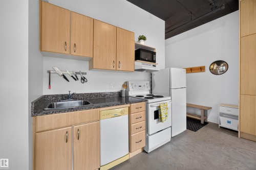 #805 10024 Jasper Av Nw, Edmonton, AB - Indoor Photo Showing Kitchen