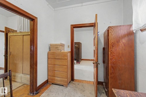 9334 106A Avenue Nw, Edmonton, AB - Indoor Photo Showing Other Room
