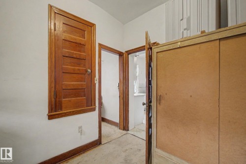 9334 106A Avenue Nw, Edmonton, AB - Indoor Photo Showing Other Room