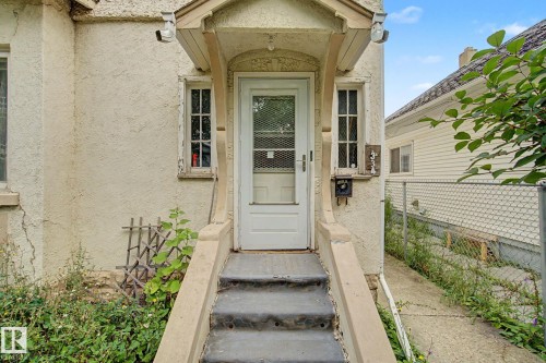 9334 106A Avenue Nw, Edmonton, AB - Outdoor