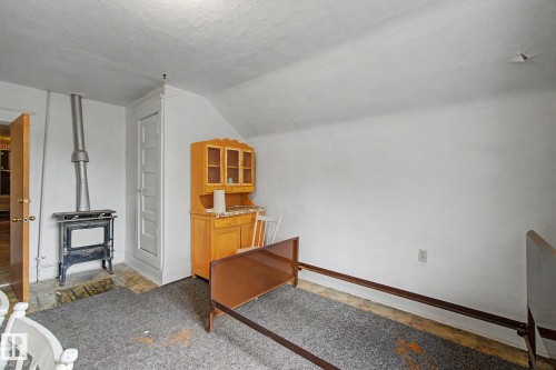 9334 106A Avenue Nw, Edmonton, AB - Indoor Photo Showing Other Room