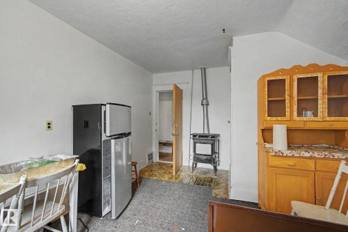 9334 106A Avenue Nw, Edmonton, AB - Indoor