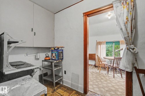 9334 106A Avenue Nw, Edmonton, AB - Indoor Photo Showing Other Room