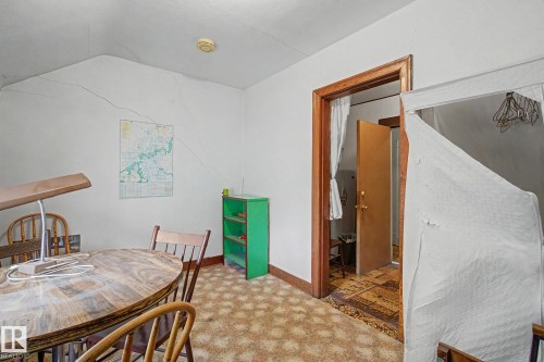 9334 106A Avenue Nw, Edmonton, AB - Indoor