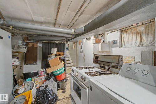 9334 106A Avenue Nw, Edmonton, AB - Indoor Photo Showing Laundry Room