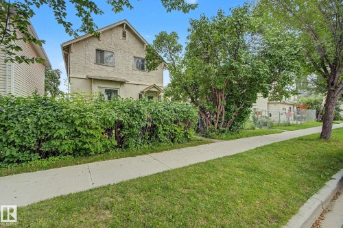 9334 106A Avenue Nw, Edmonton, AB - Outdoor