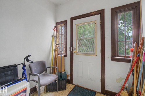 9334 106A Avenue Nw, Edmonton, AB - Indoor Photo Showing Other Room