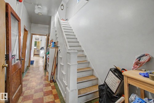 9334 106A Avenue Nw, Edmonton, AB - Indoor Photo Showing Other Room