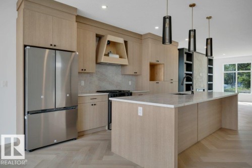 14706 103 Avenue Nw, Edmonton, AB - Indoor Photo Showing Kitchen With Upgraded Kitchen