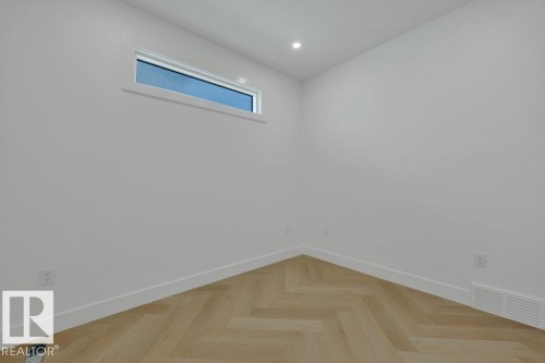 14706 103 Avenue Nw, Edmonton, AB - Indoor Photo Showing Other Room