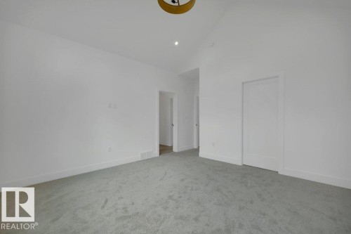 14706 103 Avenue Nw, Edmonton, AB - Indoor Photo Showing Other Room