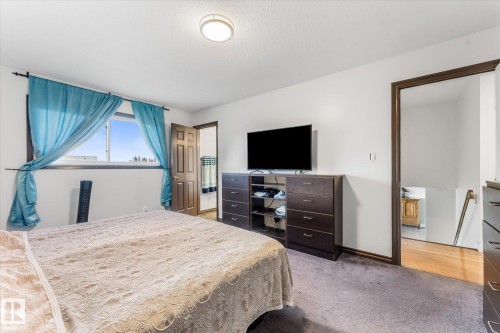 3 Windermere Drive, Spruce Grove, AB - Indoor Photo Showing Bedroom