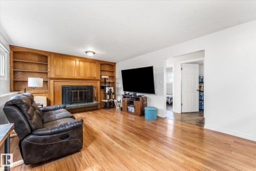 3 Windermere Drive, Spruce Grove, AB - Indoor Photo Showing Living Room With Fireplace