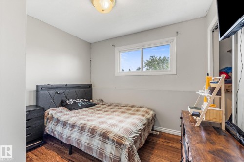 3 Windermere Drive, Spruce Grove, AB - Indoor Photo Showing Bedroom