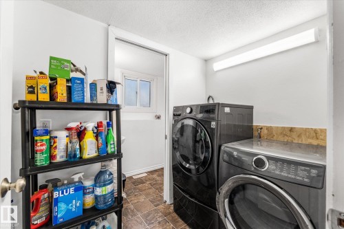3 Windermere Drive, Spruce Grove, AB - Indoor Photo Showing Laundry Room