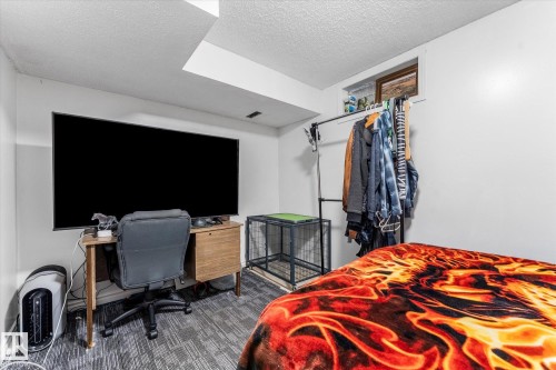 3 Windermere Drive, Spruce Grove, AB - Indoor Photo Showing Bedroom