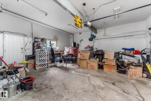 3 Windermere Drive, Spruce Grove, AB - Indoor Photo Showing Garage