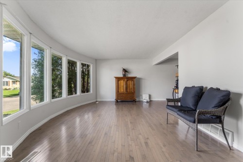 3 Windermere Drive, Spruce Grove, AB - Indoor Photo Showing Other Room
