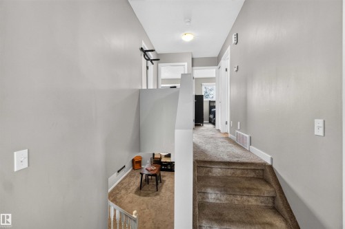 17132 96 Street Nw, Edmonton, AB - Indoor Photo Showing Other Room