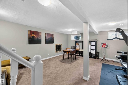 17132 96 Street Nw, Edmonton, AB - Indoor