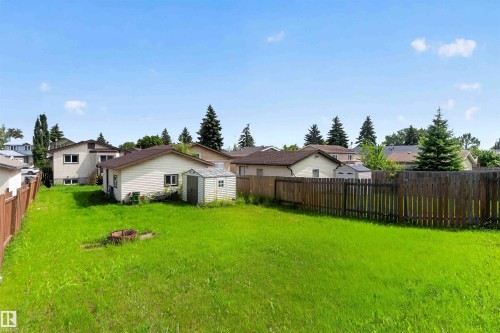 17132 96 Street Nw, Edmonton, AB - Outdoor With Backyard