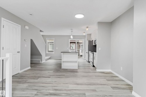 #98 4050 Savaryn Dr Sw, Edmonton, AB - Indoor