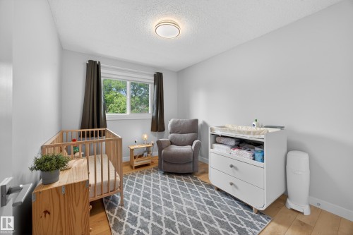 9915 154 Street Nw, Edmonton, AB - Indoor