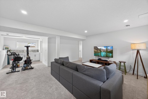 9915 154 Street Nw, Edmonton, AB - Indoor