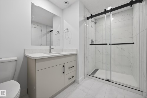 9915 154 Street Nw, Edmonton, AB - Indoor Photo Showing Bathroom