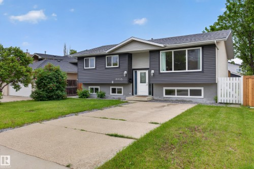 9915 154 Street Nw, Edmonton, AB - Outdoor With Facade