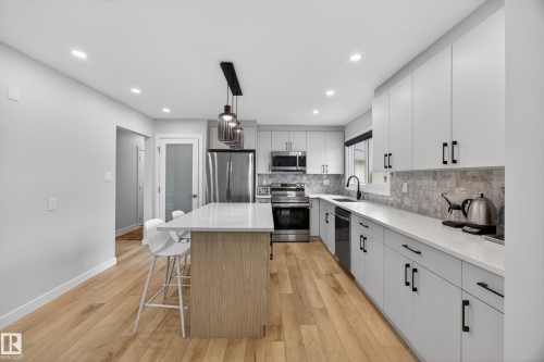 9915 154 Street Nw, Edmonton, AB - Indoor Photo Showing Kitchen With Stainless Steel Kitchen With Upgraded Kitchen