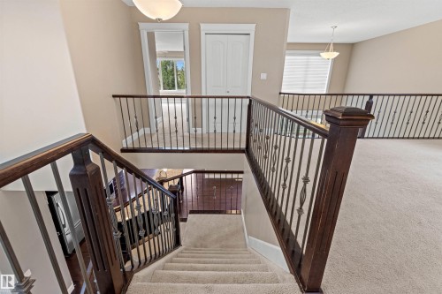1133 Hays Drive Nw, Edmonton, AB - Indoor Photo Showing Other Room
