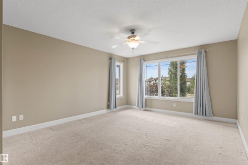 1133 Hays Drive Nw, Edmonton, AB - Indoor Photo Showing Other Room