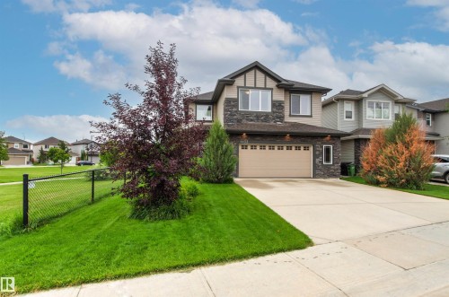 1133 Hays Drive Nw, Edmonton, AB - Outdoor With Facade
