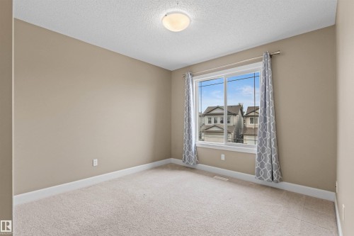 1133 Hays Drive Nw, Edmonton, AB - Indoor Photo Showing Other Room