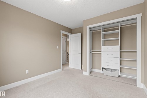 1133 Hays Drive Nw, Edmonton, AB - Indoor Photo Showing Other Room