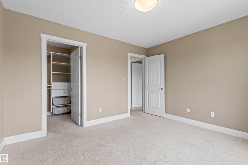 1133 Hays Drive Nw, Edmonton, AB - Indoor Photo Showing Other Room
