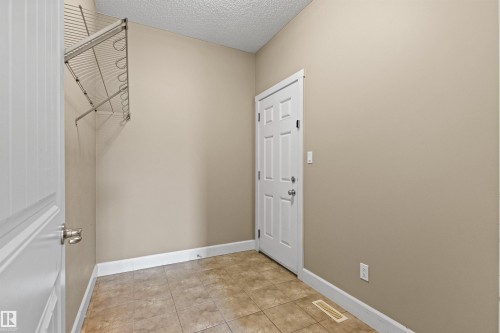 1133 Hays Drive Nw, Edmonton, AB - Indoor Photo Showing Other Room