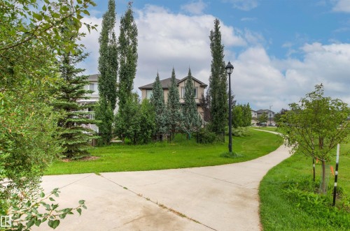 1133 Hays Drive Nw, Edmonton, AB - Outdoor