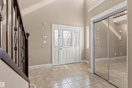 1133 Hays Drive Nw, Edmonton, AB - Indoor Photo Showing Other Room