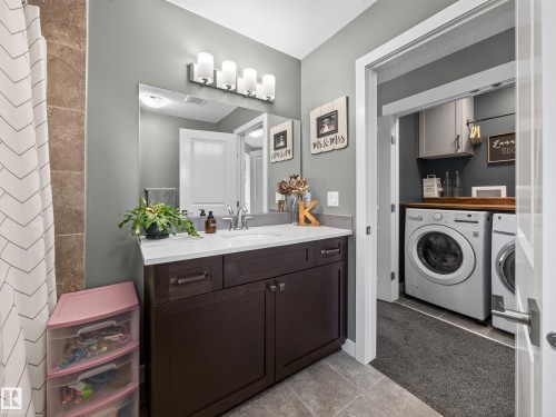 156 Sturtz Bend, Leduc, AB - Indoor Photo Showing Laundry Room